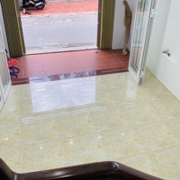 Bán Nhà Riêng Phố Ngọc Thụy Diện Tích 40M2