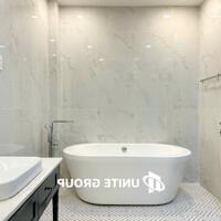 Spacious 2-Bedroom Apartment on Nguyễn Công Hoan, Near Phan Xích Long Food Hub