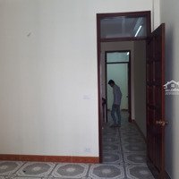 Chính Chủ Cần Bán Nhà 48M2, Xây 4 Tầng Đẹp, Ngõ 165 Dương Quảng Hàm, Cầu Giấy.