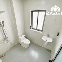 Căn Studio - Nội Thất Đầy Đủ - Cửa Sổ - Ngay Nguyễn Thị Định - Citi Soho - Phố Đông Village