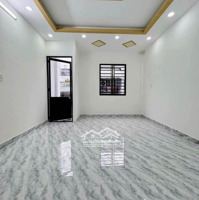 Bán Nhà 100M2 1 Trệt 1 Lầu Mới Đẹp Tại Bình Chánh, Đường Bê Tông Sạch Sẽ, Full Tiện Ích