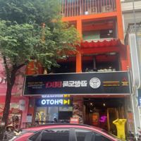 Ngộp Bank! Tòa Nhàmặt Tiềnnguyễn Trãi, P2, Q5. (8X20M - 6 Tầng - Hđt 200 Triệu/Th) - Giá Chỉ 64,9 Tỷ