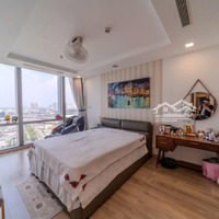 Chủ Cần Bán 4 Phòng Ngủ- 144M2 - Toà Landmark 81, Sổ Hồng , Giá Bán 30 Tỷ - Liên Hệ: 0901117879