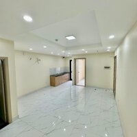 Chuyển nhượng căn hộ 62m2, 2 PN, 2vs ban công hướng Nam. Nhà mới nhận giá TỐT