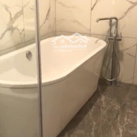 Chính Chủ Bán Căn Hộ 113M2 View Hồ Điều Hoà 4 Phòng Ngủ 2 Wc Liên Hệ: 0911120228