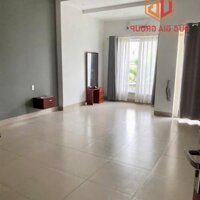 Nhà bán khu dân cư Tân Phong phường Tân Phong biệt thự 1 trệt 2 lầu sổ hồng hoàn công 200m2 giá 8,4 tỷ