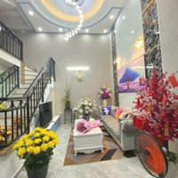 Villa Giữa Lòng Gò Vấp. Nhà Códiện Tíchngang Hơn 8M Hàng Hiếm. Nhà Mới 99%.