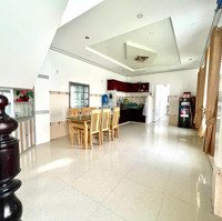 Cho Thuê Homestay Sát Biển Dốc Lết