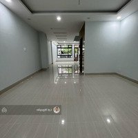 Nguyên Căn Làm Vp Tại Vạn Phúc Citydiện Tích5X23M , 1 Hầm 4 Tầng, Có Thang Máy ,Máy Lạnh Đầy Đủ Giá 35 Triệu