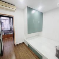 Bán nhà Tập thể đường Nguyễn Trãi, Thanh Xuân, Royal City, nhà đẹp full nội thất, ô tô đỗ chân cầu thang