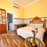 Bán Homesstay 3 Tầng Sát Biển Non Nước.diện Tích142M2. 10 Phòng Khép Kín. Doanh Thu Ổn Định.