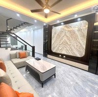 Bán Nhà Riêng Phố Đặng Tiến Đông, 60M2, View Đẹp, Giá Tốt, Trung Tâm Quận Hiếm Nhà Bán, Ngõ Thông