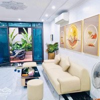 Bán Nhà Đẹp Láng Hạ - 15M Ra Mặt Phố Láng Hạ -Thang Máy - Gia Chủ Để Lại Toàn Bộ Nội Thất Tiền Tỷ