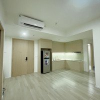 Cho Thuê 2 Phòng Ngủlumiere Boulevard Lầu Cao Hướng Đông Nam Mát Mẻ View Công Viên Không Che Chắn