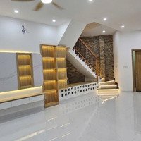 Bán Nhà Mới Tại Đường Nguyễn Văn Nghi, Giá Siêu Hời Chỉ 6X Tỷ, 58M2 (5M X 10M) Nhà 3 Tầng - 5Pn