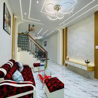 Bán Nhà Sư Vạn Hạnh, P.10, Quận 10, 52M2, Ngang 5 Dài 10,4, Giá Bán 2Tỷ4,Nội Thất Cơ Bản, Sổ Hồng Riêng