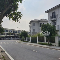 Bán Nhà Biệt Thự Tại Centa City, 12 Tỷ Vnd, 216 M2, View Đẹp, Giá Ưu Đãi