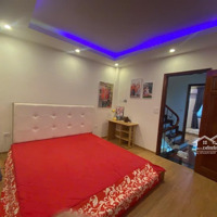 Nhà Mp Nguyễn Traiz, Kd, Vỉa Hè, 25M2, Già 4 Tỷ.