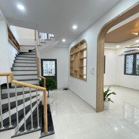 Nhà Tô Hiệu Hẻm Xe Tải ~50M2, 1 Trệt, 1 Lầu 5.3 Tỷ Full Nội Thất Như Hình. Lh Xem Nhà 0936676728