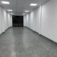 Cho Thuê Nhà Riêng Tại Đường Vương Thừa Vũ, 65 Triệu Vnd, 90M2 Hàng Độc View Đẹp