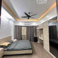 Nhà Đẹp Trần Duy Hưng 43M2, 5 Tầng 4,3Mặt Tiềnngõ Rộng Thoáng. Tiện Ích Ngập Tràn . 10Tỷ N