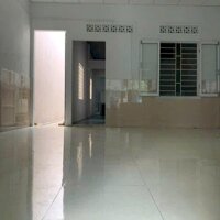 Giá rẻ Chỉ 2.75tỷ Bán đất tặng nhà 100m2 2 phòng ngủ đường Hà Duy Phiên, Hòa Xuân