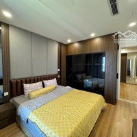 Bán Chung Cư Vip Dịch Vọng Hậu - Trung Tâm - Full Nội Thất - 90M - Giá Bán 7 Tỷ(Cg691076)