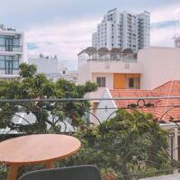 Căn hộ penthouse full NT thang máy ban công ngay Lý Chính Thắng Q3