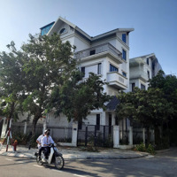 C.c Bán Gấp Biệt Thự Đẹp Xuất Sắc Tại Foresa Xuân Phương, 115 M2,5 Tầng, Trục Chính,View Thoáng.