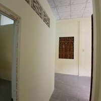 Nhà 2 phòng rộng rãi gần chợ Tầm Vu