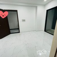 Cho Thuê Căn 50M2 Giá Bán 4 Triệu, Nhà Mới Sẵn Ở Ngay, Ban Công Thoáng Mát