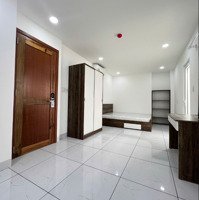 Căn Hộ Full Nội Thất 30M2 Có Cửa Sổ Nhìn Ra Hồ Bơi Nằm Trên Đường Nguyễn Văn Đậu Gần Chợ Bà Chiểu