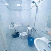 Xe Hơi Ngủ Trong Nhà Đẹp Ở Ngay-Tặng Nội Thất-Gần Cv Làng Hoa P8 Gv-70M2-3Tầng-3Pn-4Wc-Chỉ 6,75Tỷtl