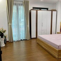 Nhỉnh 4 Tỷ Có Ngay Nhà Đẹp 5 Tầng Ở Trung Tâm Đống Đa, Ngõ Nông Gần Phố, Mặt Tiền 4M Sổ Vuông Đét