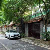 Bán Nhà Biệt Thự Tại Đại Mỗ, Cạnh Aeon Mall Hà Đông Giá Bán 30,9 Tỷ, Diện Tích 230M2, 3 Tầng