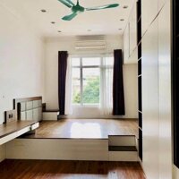 Bán nhà Đặng Tiến Đông 45m2 oto vào nhà ngõ oto tránh vỉa hè 15.7 tỷ