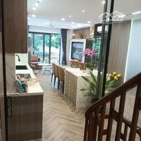 Bán Nhà Ngô Gia Tự-48.5M2-7Tầng-Mt Rộng-Thang Máy-Full Nội Thất Xịn-Ô Tô Vào Nhà-Lô Góc 3 Thoáng.