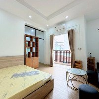 Cho Thuê Căn Hộ 1 Phòng Ngủ70M2 Đường Hoa - Phan Xích Long| Tách Bếp, Ban Công Vách Kính, Máy Giặt Riêng