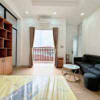 Cho Thuê Căn Hộ 1 Phòng Ngủ70M2 Đường Hoa - Phan Xích Long| Tách Bếp, Ban Công Vách Kính, Máy Giặt Riêng