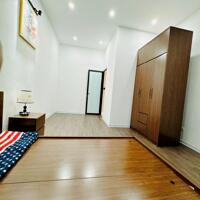 Bán gấp nhà Đê La Thành, Ba Đình, nhà đẹp full nội thất, ngõ thoáng, sát mặt phố