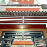 Bán Nhà Đối Diện Bệnh Viện Q12 Giá Tốthẽm Xe Hơithông Tân Thới Hiệp -3 Tầng-Tặng Full Nội Thất