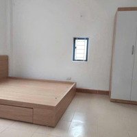 Bán Gấp Nhà Dân Xây Phố Văn Trì, Bắc Từ Liêm, 42M, Ngõ Nông, Giá: 5.6 Tỷ, Liên Hệ: 0968371359