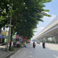 Bán Đất Cổ Nhuế - Ô Tô Đỗ Cửa- 42M2- 5.5 Tỷ.