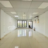 Cho Thuê Văn Phòng 60M2 Tại Phố Mễ Trì Hạ, Nam Từ Liêm View Công Viên Sáng Lạn