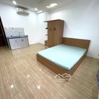 Studio Ban Công 40M2 Đường Nguyễn Tất Thành Quận 4 Kế Đh Luật, Đh Ntt, Bitexco, Phố Nguyễn Huệ Q. 1