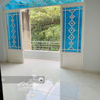 Cho Thuê Phòng Có Ban Công 20M2 Có Sẵn Máy Lạnh + Tủ... Tại Đường 3/2 Q10. Giá 4 Triệu5