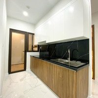 Cần Bán Căn Hộ 2Pn 2 Vệ Sinhsổ Hồng Sẵn Giá Tốt View Sg Hướng Về Thành Phố, Hỗ Trợ Vay 70% Call Em Triều