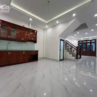 Bán Nhà Việt Hưng, 60M2, 6 Ngủ, Kinh Doanh Đa Dạng, Mới Tinh, 9.5 Tỷ