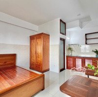 Cho Thuê Căn Hộ Full Nội Thất Cửa Sổ Lớn Nội Khu Yên Tĩnh, Đậu Được Xe Ô Tô