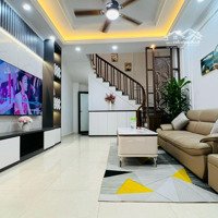 Nhà Đẹp Ba Đình, Gần Ô Tô, Ngõ Thông Thoáng, 42M2, 5 Tầng, Trước Nhà Sân Rộng, Ở Ngay